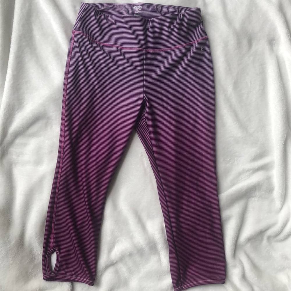 Purple fitted active leggings